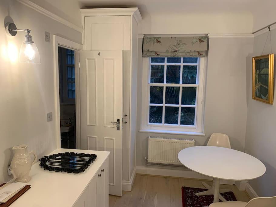 South Kensington Studio Лондон Екстериор снимка